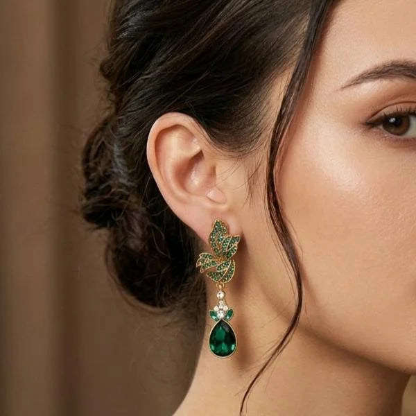 Vintage Emerald Green Gem Drop Earrings