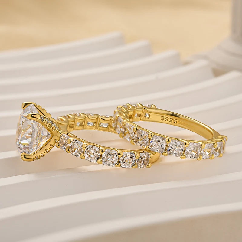 Round Cut 2PC Elegant Wedding Ring Set