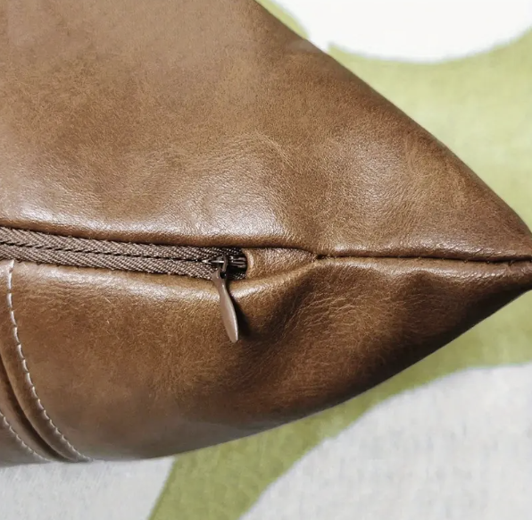 Zarino's leather pillowcase