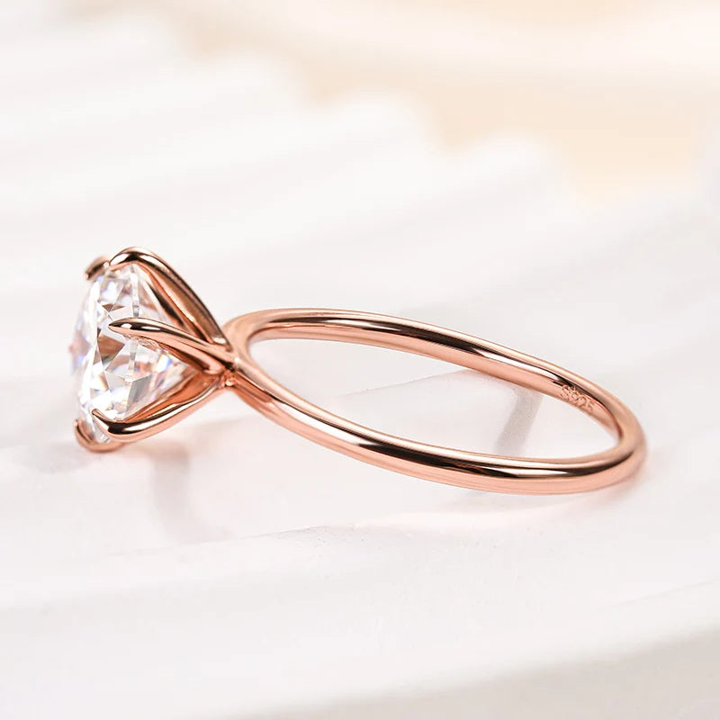 Moissanite Round Cut Promise Ring