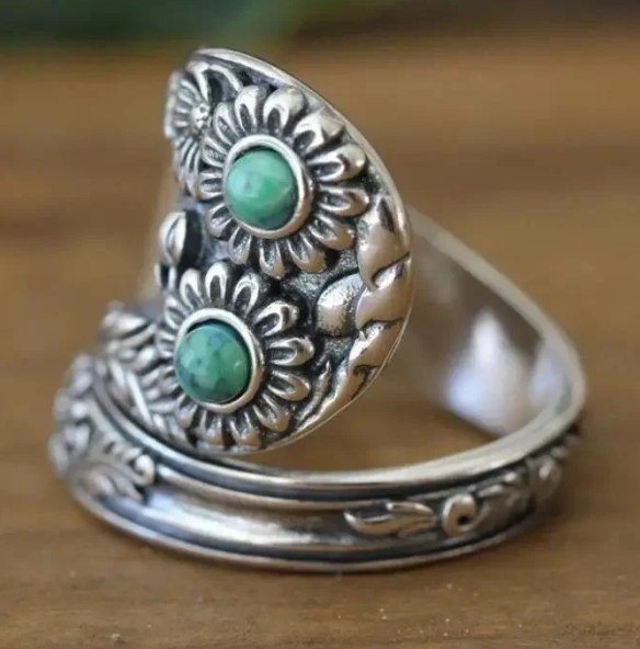 Vintage Floral Turquoise Wide Band Silver Ring