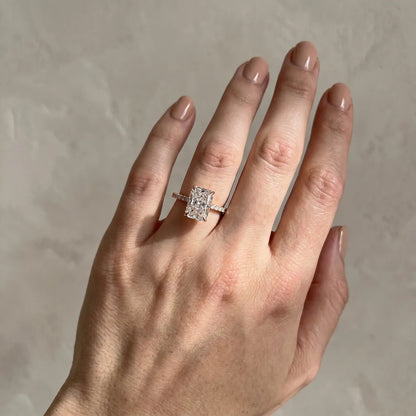 Elegant Radiant Cut Engagement Ring
