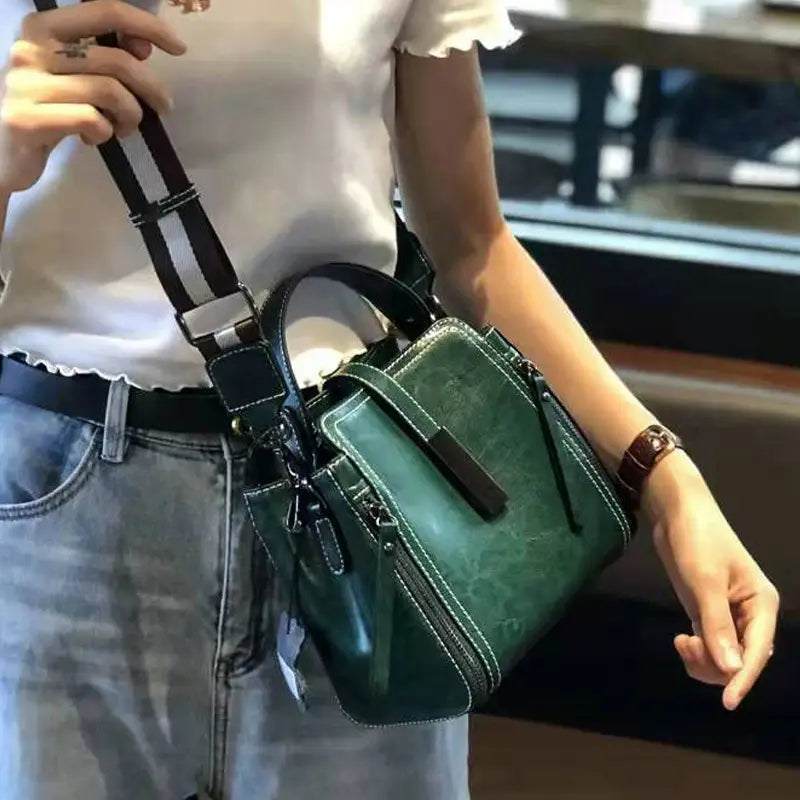 Elegant Leather Crossbody Bag