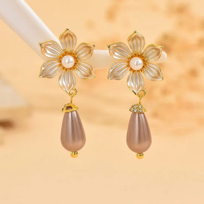 Vintage Flower Pearl Earrings