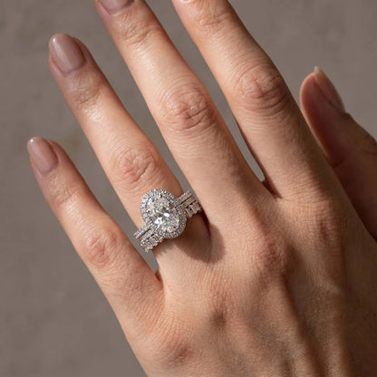 Exclusive Halo Oval Cut Wedding Ring Set
