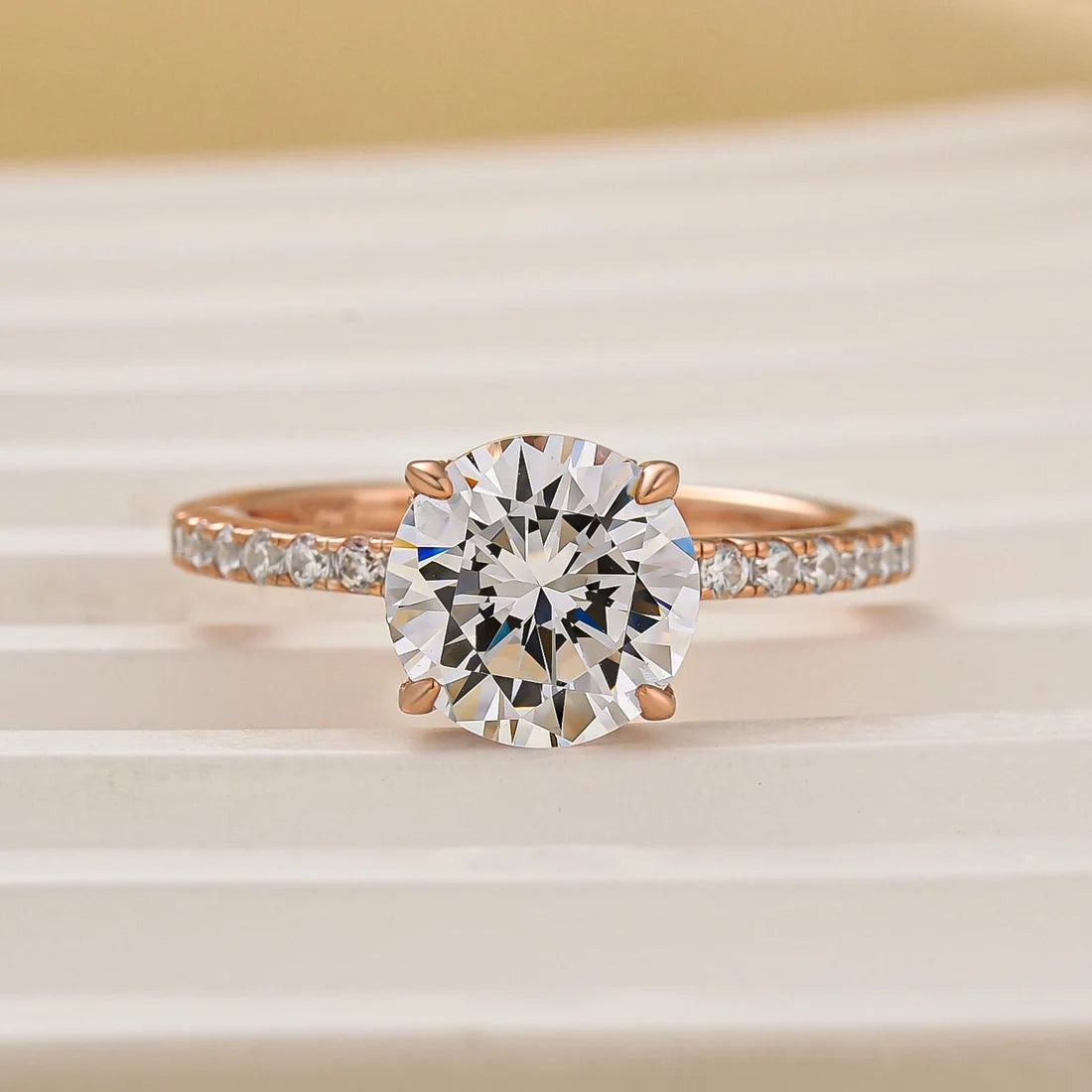Round Cut Halo Engagement Ring