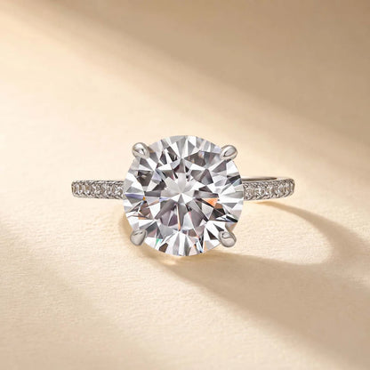 Moissanite Round Cut Engagement Ring