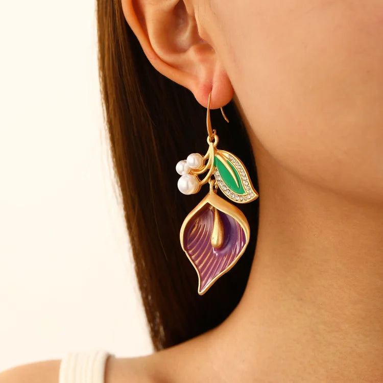 Vintage Calla Lily Flower Pearls Earrings