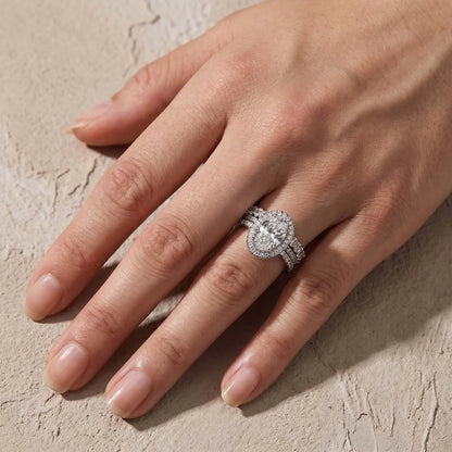 Exclusive Halo Oval Cut Wedding Ring Set