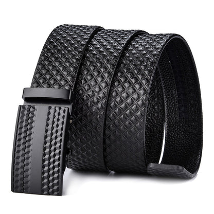 Fashionable rockist leather belt for a trendy look