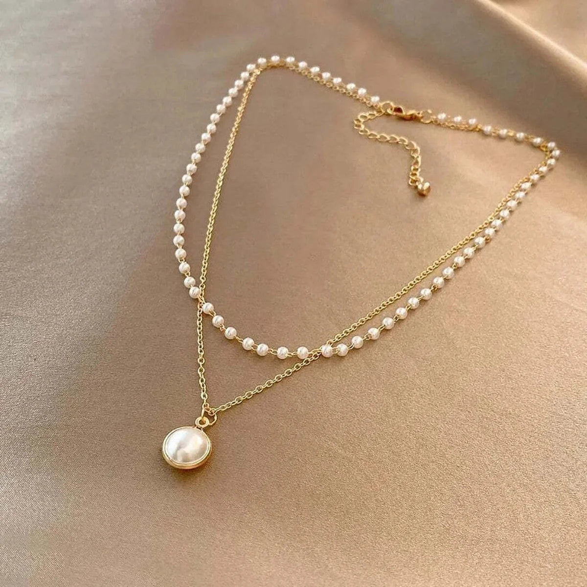 Lustrous Pearl Necklace
