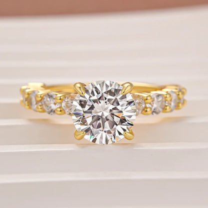 Moissanite Round Cut Engagement Ring