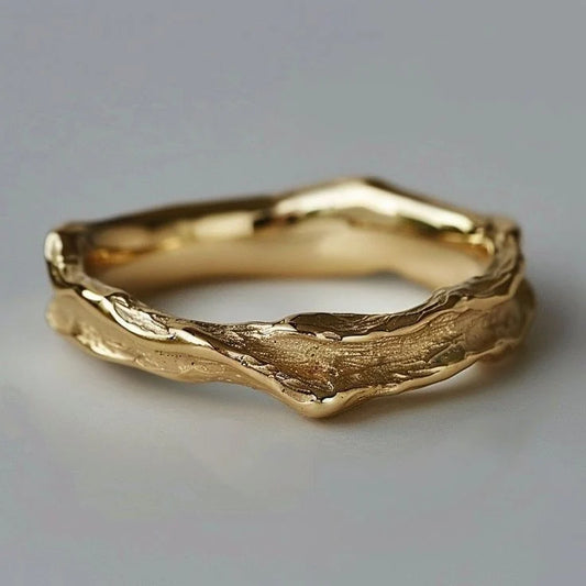 Vintage Ring made of Forged Gold