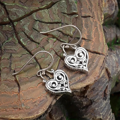 Vintage Elegant Heart Pattern Pendant Earrings