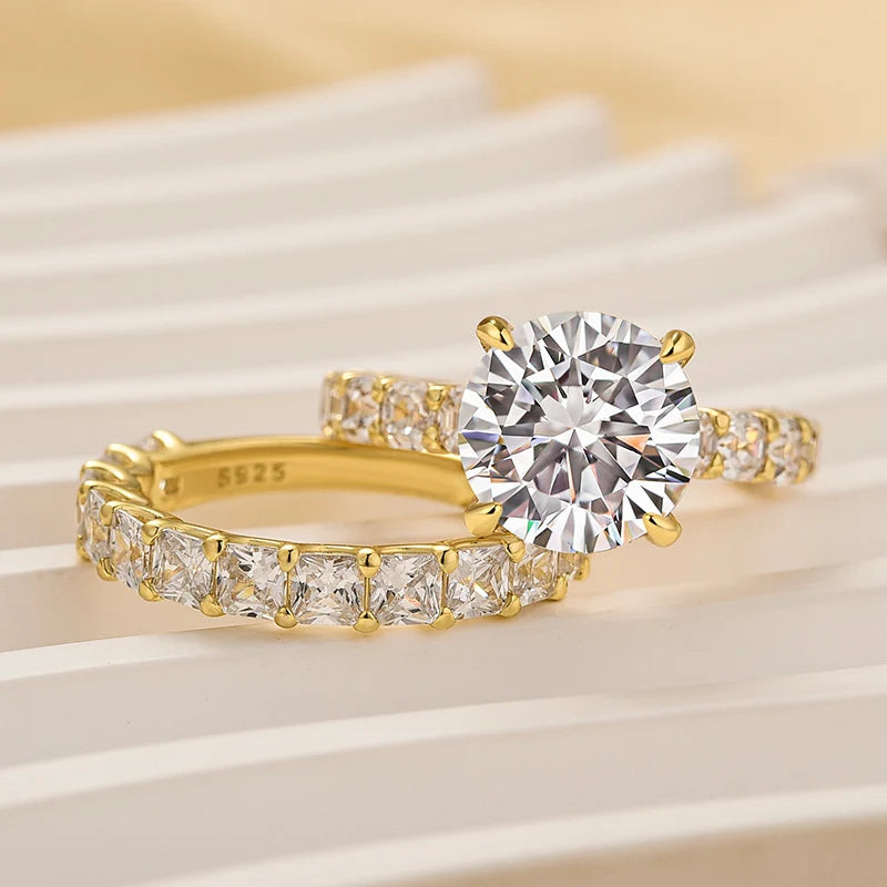 Round Cut 2PC Elegant Wedding Ring Set