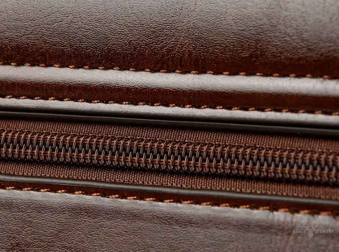 Chic leather handbag for formal occasions