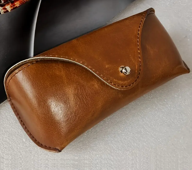 Zarino's leather eyeglass case with robust clip
