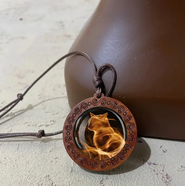 Cat necklace with adjustable leather strap