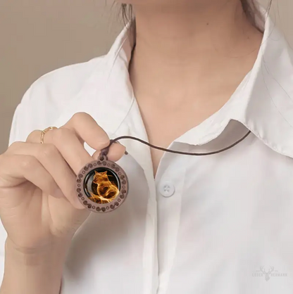 Cat necklace with adjustable leather strap