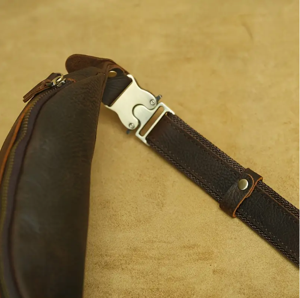 Zarino's Vintage Fanny Bag