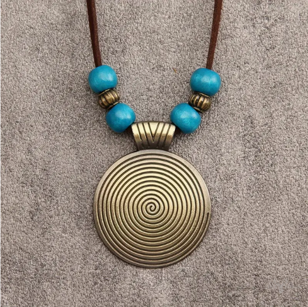 Vintage women's necklace with more adjustable leather strap and beads