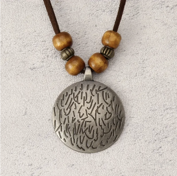 Vintage women's necklace with more adjustable leather strap and beads