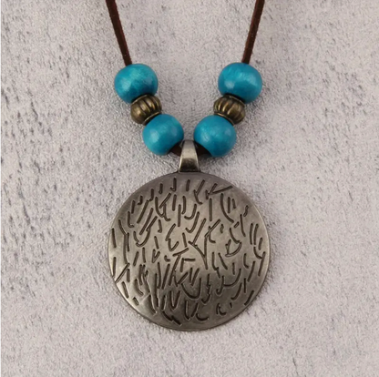 Vintage women's necklace with more adjustable leather strap and beads