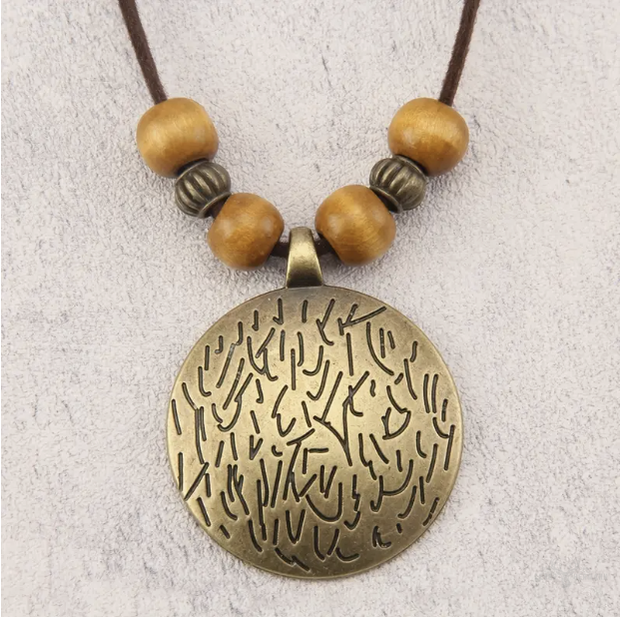 Vintage women's necklace with more adjustable leather strap and beads