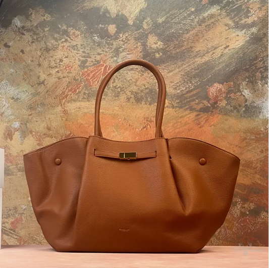 Elegant leather bag with large capacity