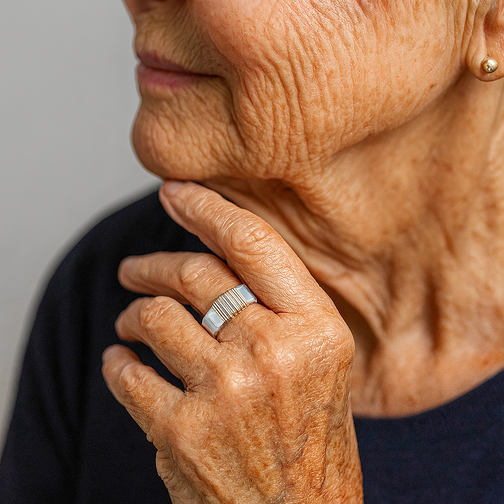 Dual-Tone Golden Thread Silver Ring