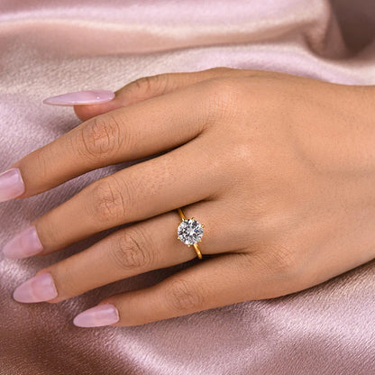 Moissanite Round Cut Promise Ring