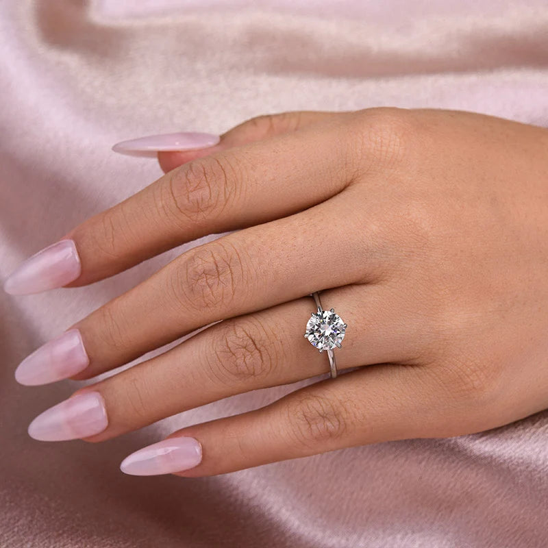 Moissanite Round Cut Promise Ring