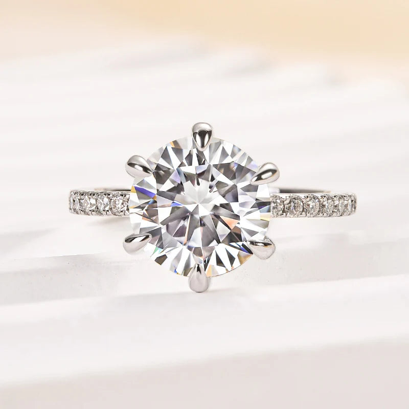 Moissanite Round Cut Engagement Ring