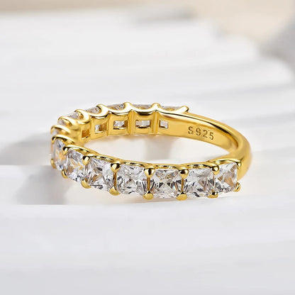 Gorgeous Radiant Cut Women's Wedding Ring