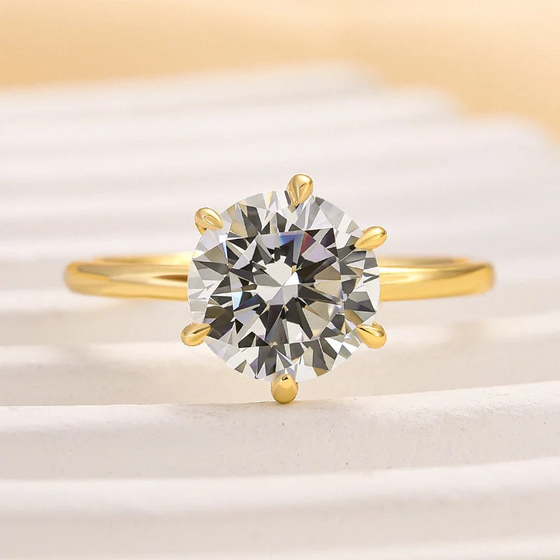 Round Cut Solitaire Engagement Rin