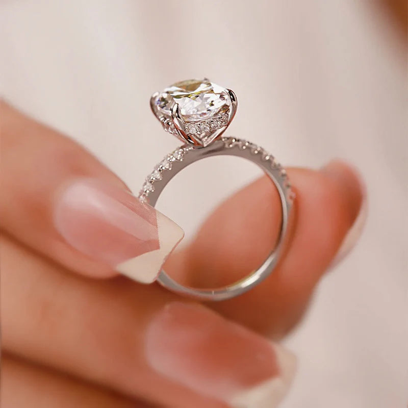 Oval Cut Engagement Ring