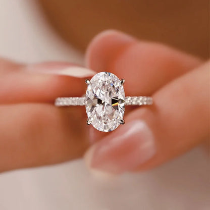 Oval Cut Engagement Ring