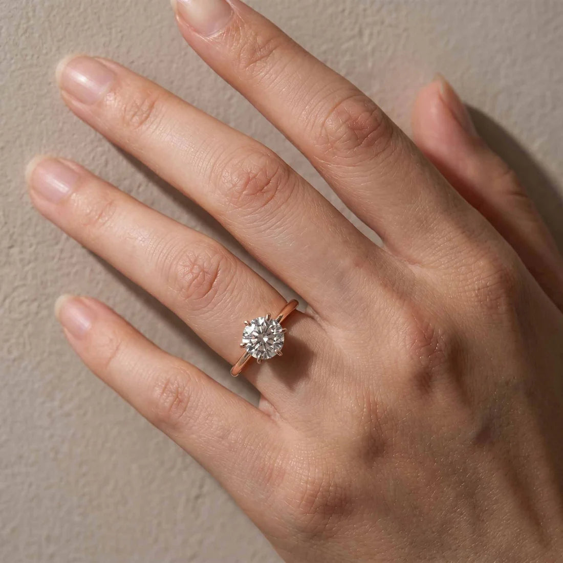 Round Cut Solitaire Engagement Rin