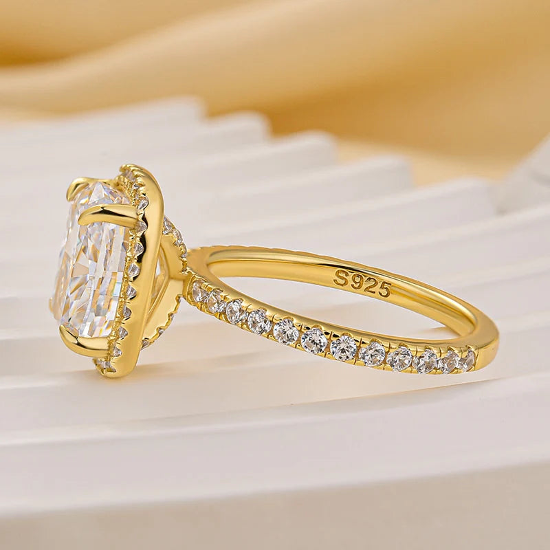 Luxurious Halo Cushion Cut Engagement Ring