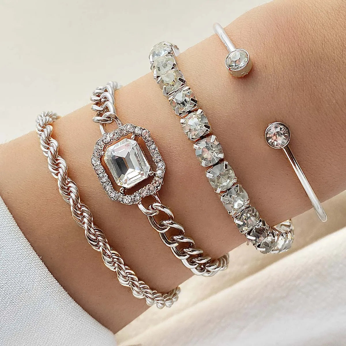 Sparkling Moments Bracelet Collection