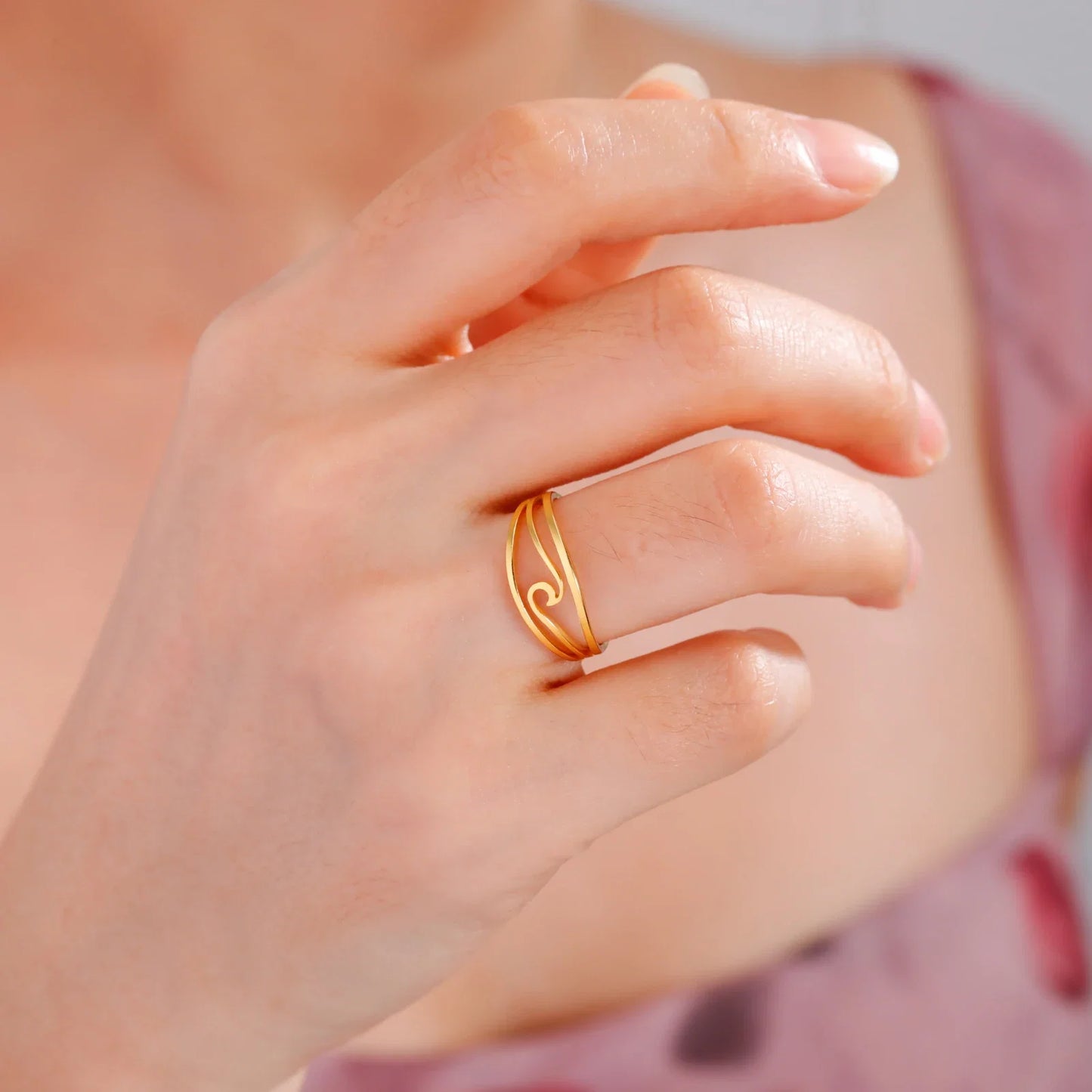 Ocean Wave Ring in Gold