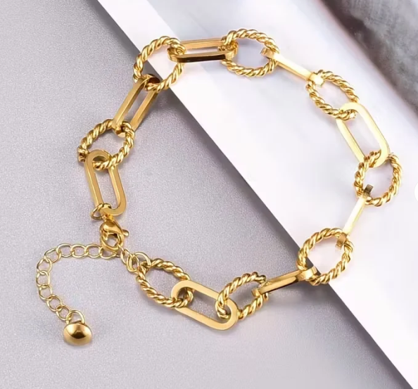 Vintage Twist Chain Gold Bracelet
