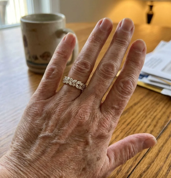 Vintage Marquise & Round Cut Zirconia Bright Golden Ring