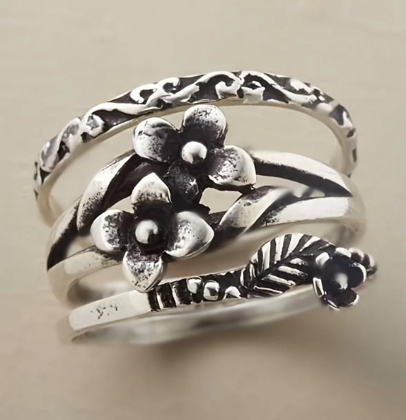 Bohemian Vintage Style Refined Floral Motif Ring