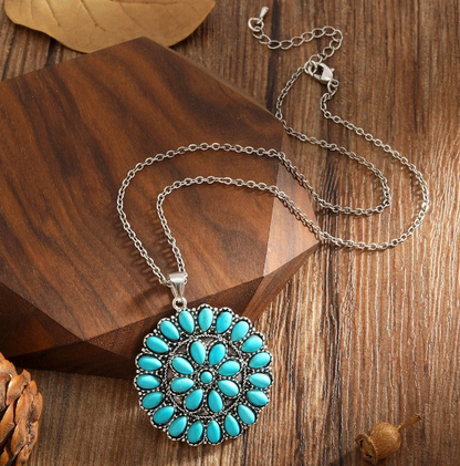 Vintage Round Turquoise Cluster Pendant Necklace