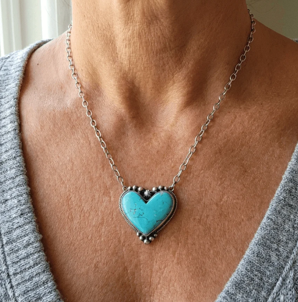 Vintage Turquoise Heart Pattern Necklace