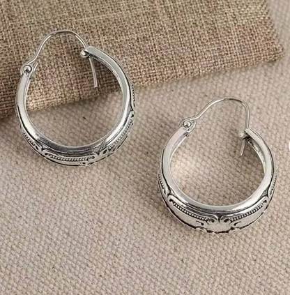 Vintage Bohemian Engraved Flower Pattern Dangle Earring