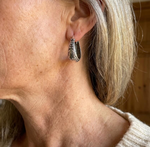 Vintage Bohemian Engraved Flower Pattern Dangle Earring