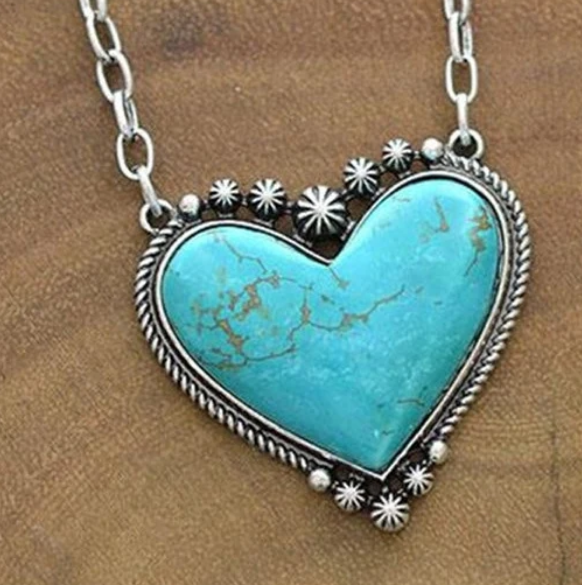 Vintage Turquoise Heart Pattern Necklace