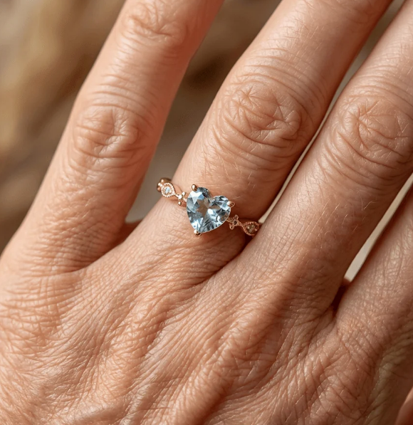 Vintage Minimalist Heart Shaped Zirconia Gold Plated Ring